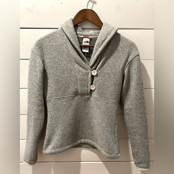 North Face Sweater Womens  Long Sleeve Pullover Shirt Shawl  SIZE XS - Picture 1 of 9